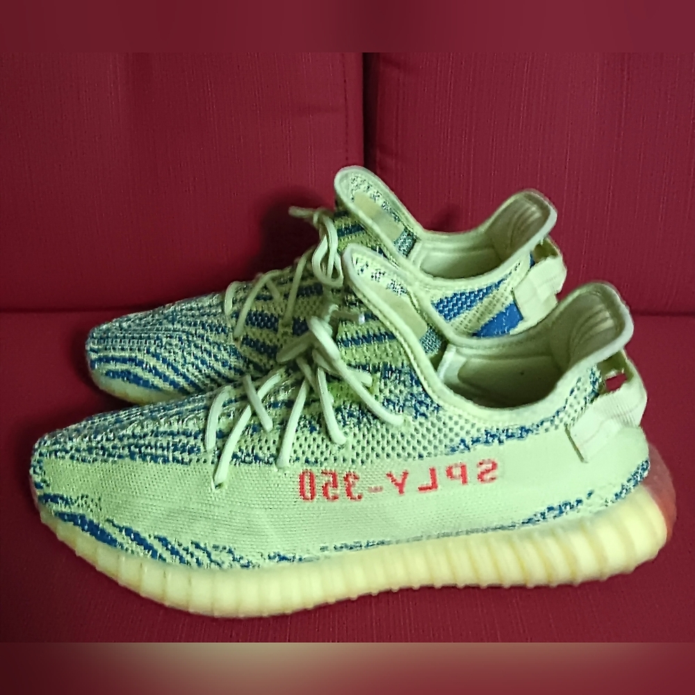 Yeezy 350 Semi Frozen